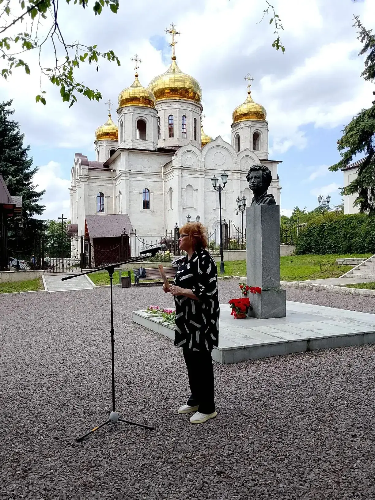 6.06.26. в день рождения великого поэта руководитель НТЛМО "Шестое чувство" ГДК№1 им. А...