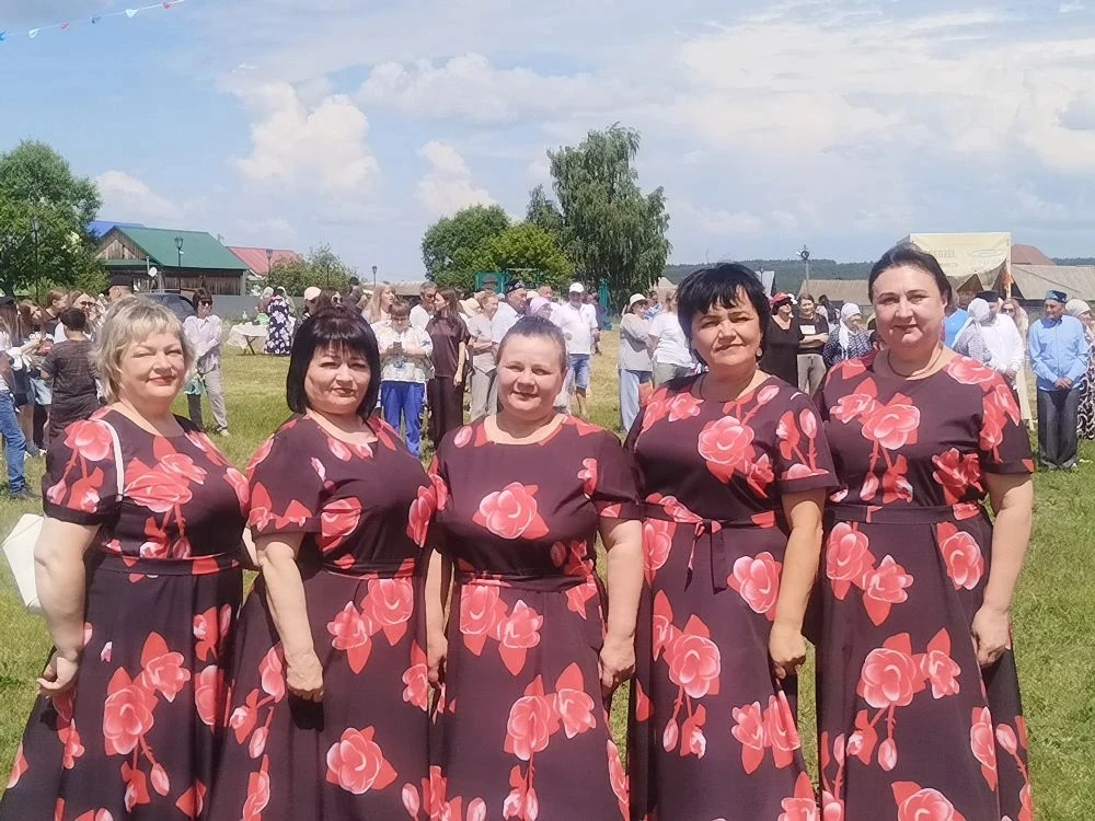 13 июня в селе Индерка состоялся ежегодный праздник "Сабантуй".
    Сабантуй - это древний и любимый