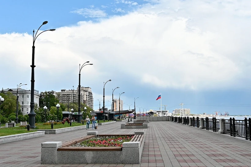 🥳 Благовещенск вошел в число городов с наилучшим качеством жизни

В основе рейтинга от экспертов 
