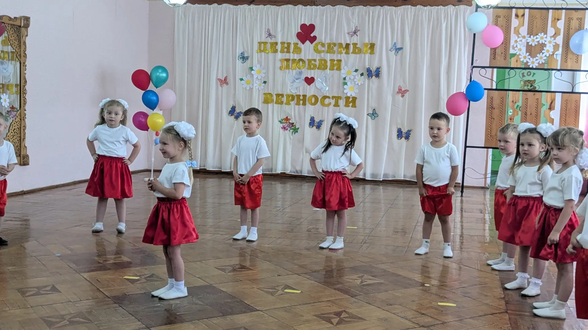 Семья — это самое ценное, что у нас есть! ❤
В группе «Веселые человечки» ГБДОУ "Детский сад № 50 г.о