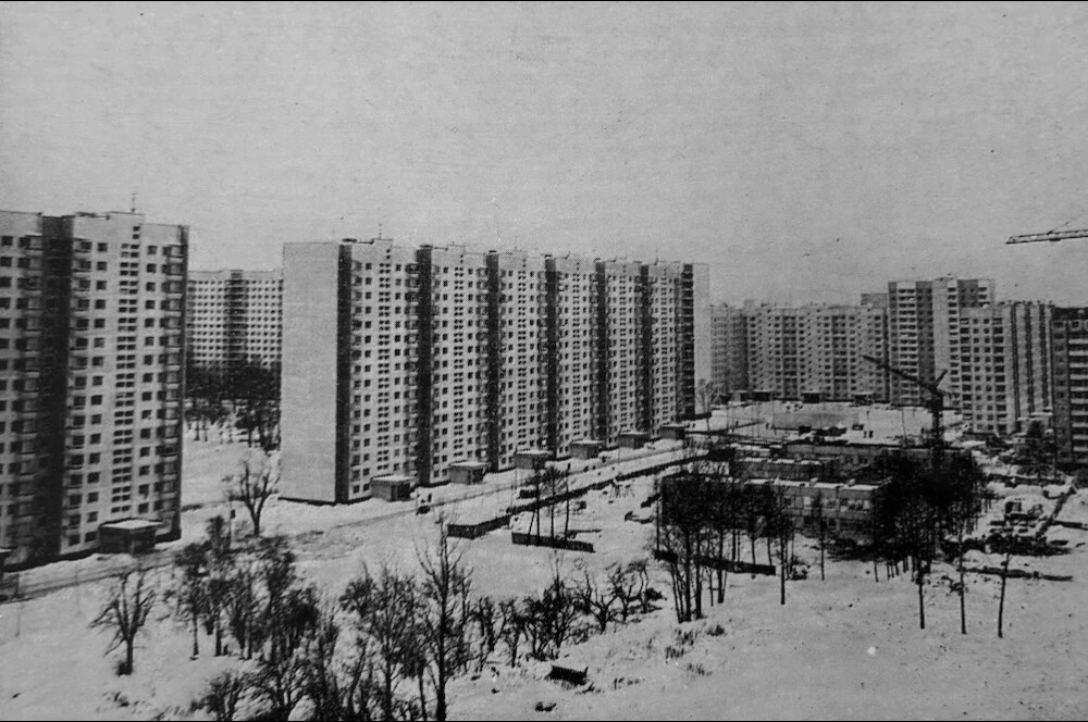 Новгородская улица, дом 27.