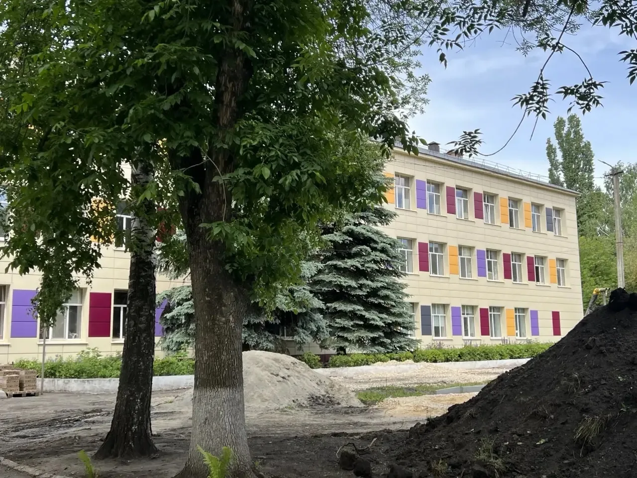 Капитальный ремонт нашей школы продолжается! ✨🏫