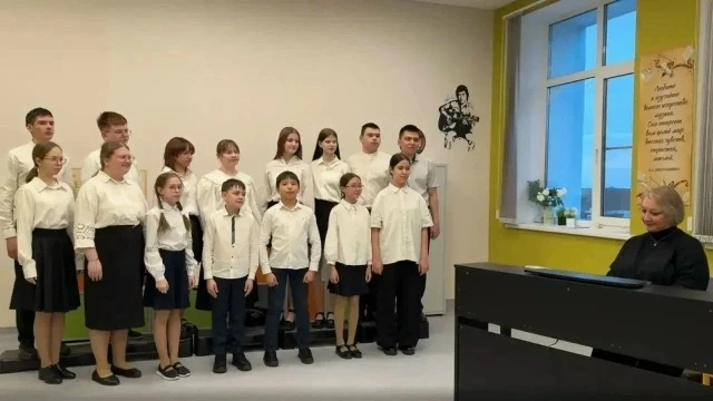 Голос Севера покоряет Волгу: салехардский хор пробился в финал страны
Юные звёздочки из четвёртой шк