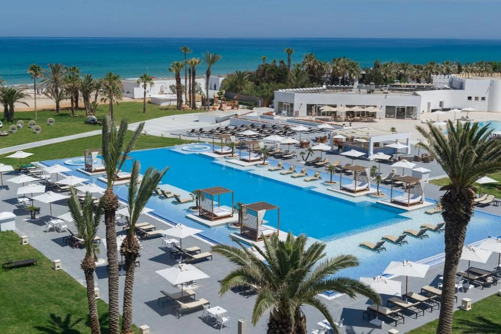 🏩JAZ Tour Khalef 5* - это популярный 5-звёздочный отель в курортной зоне Сусса, расположенный на пе
