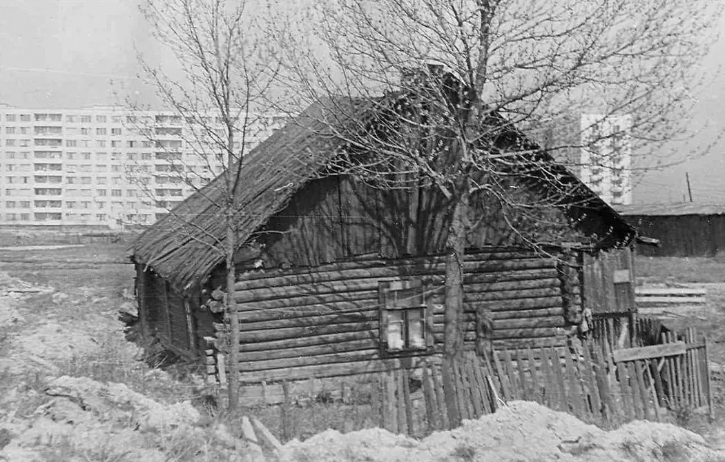 1970-1972.Остатки деревни на проспекте Славы.