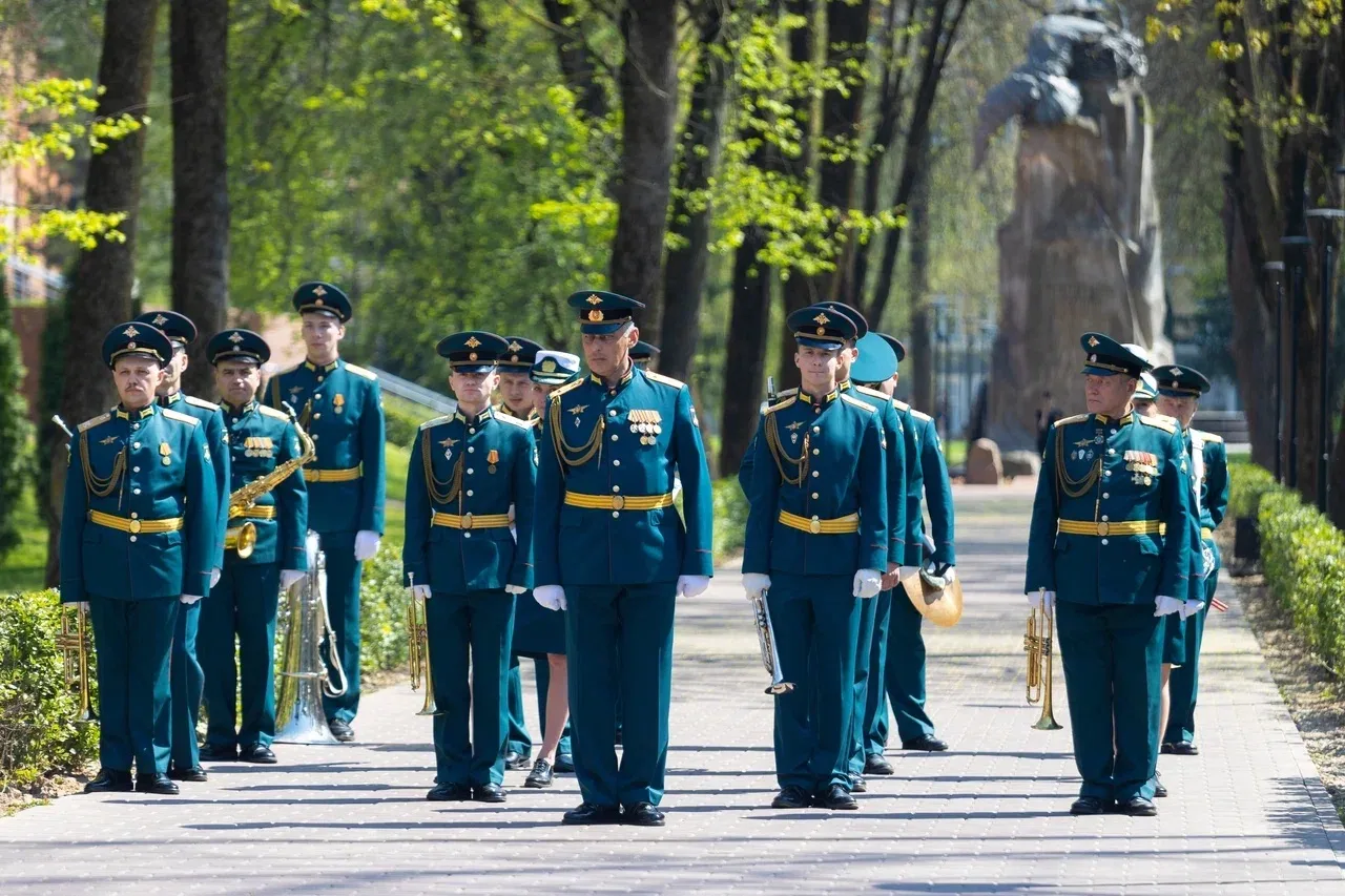 Сегодня в сквере Памяти Героев принял участие в глубокой по смыслу патриотической акции — «Телеграмм