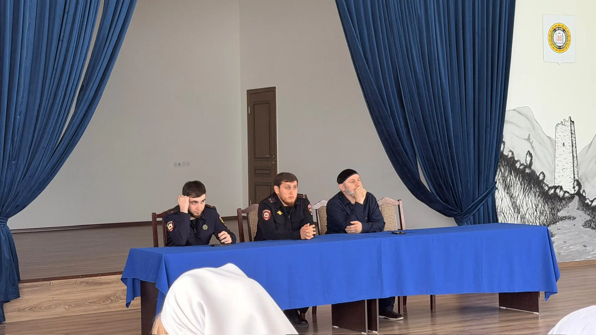 В нашей школе был проведён Урок мужества с участием инспекторов ПДН, в ходе которого с обучающимися 