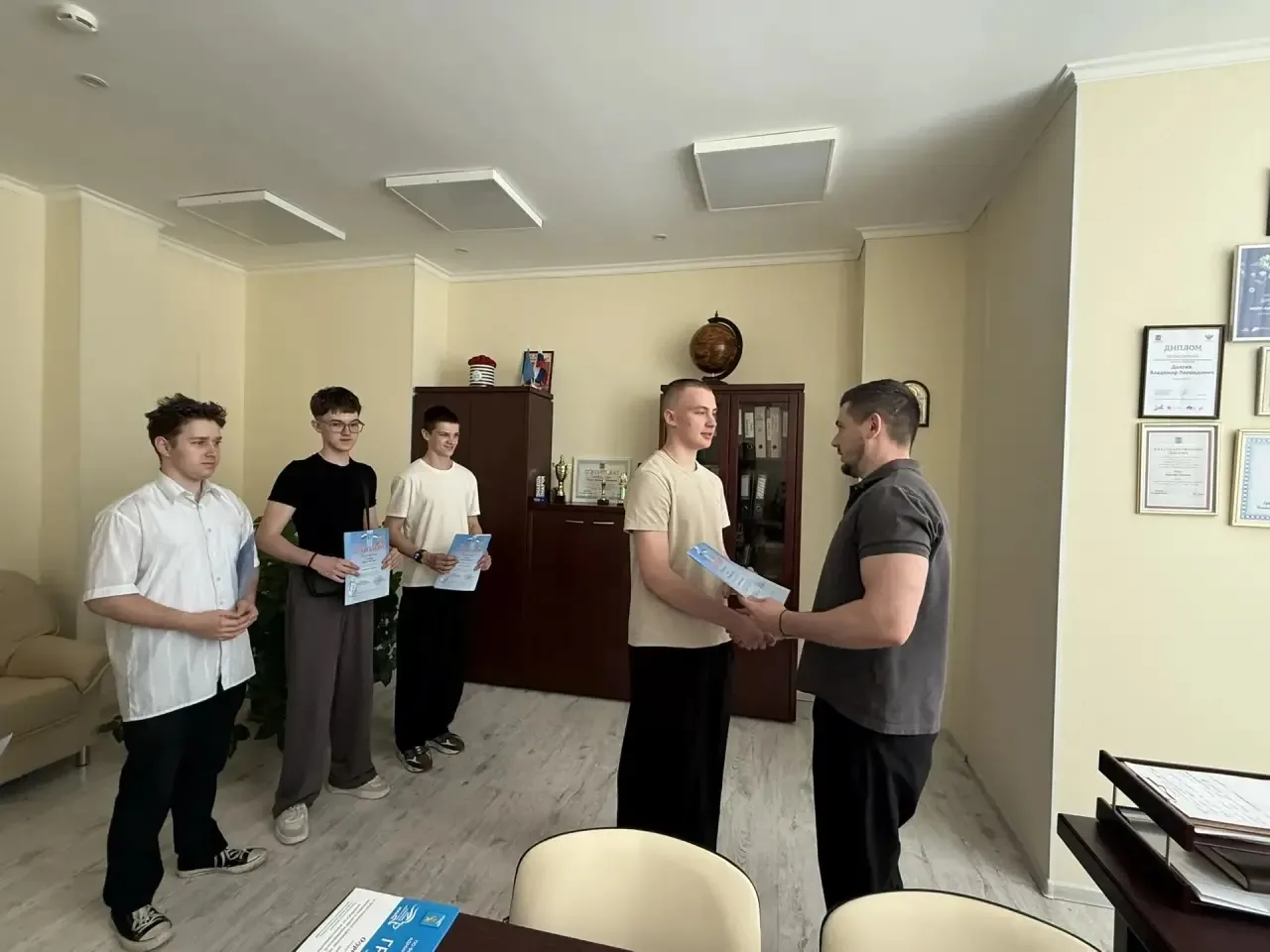 🎖️ ТОРЖЕСТВЕННОЕ НАГРАЖДЕНИЕСПОРТСМЕНОВ НАШЕЙ ШКОЛЫ 🎖️ ✨   Друзья! С радостью сообщаем, что сегодня 