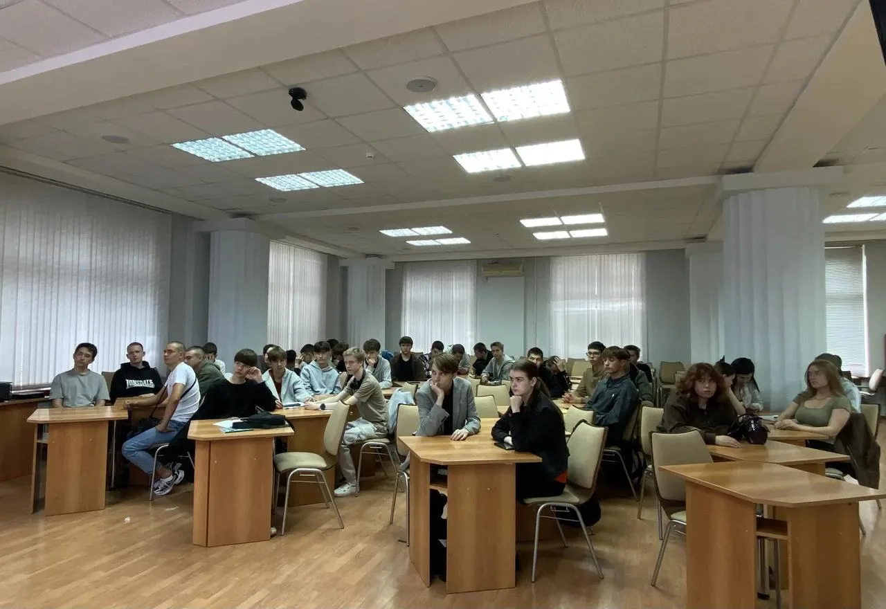 Лекция о построении воронки продаж для технологических стартапов прошла в Волгоградском...