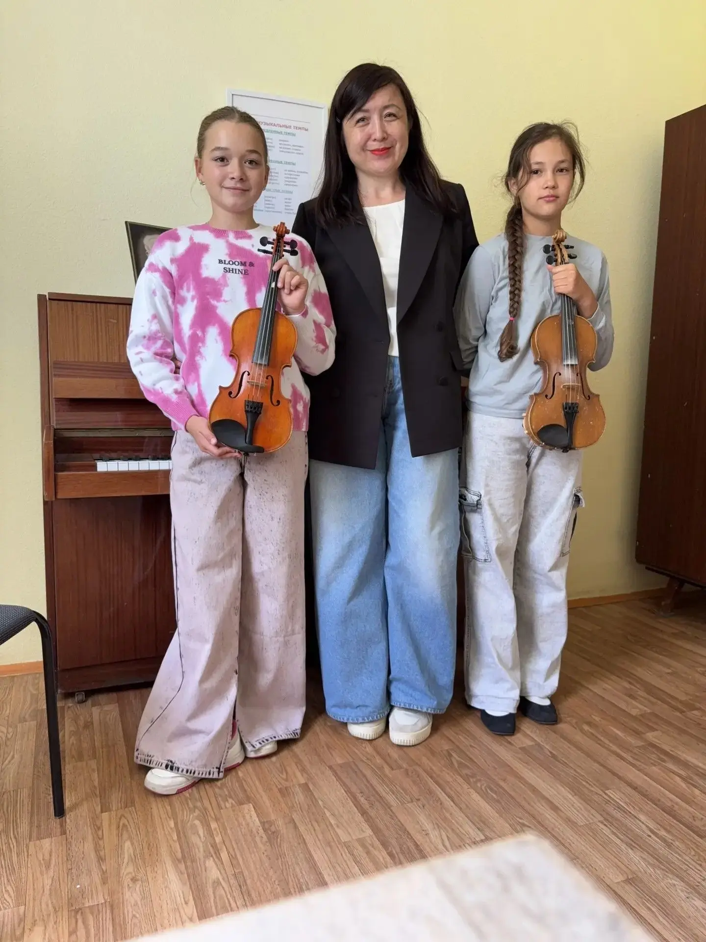 🎶 🎈✨ Отличных оценок и прекрасных результатов на музыкальных конкурсах и фестивалях!