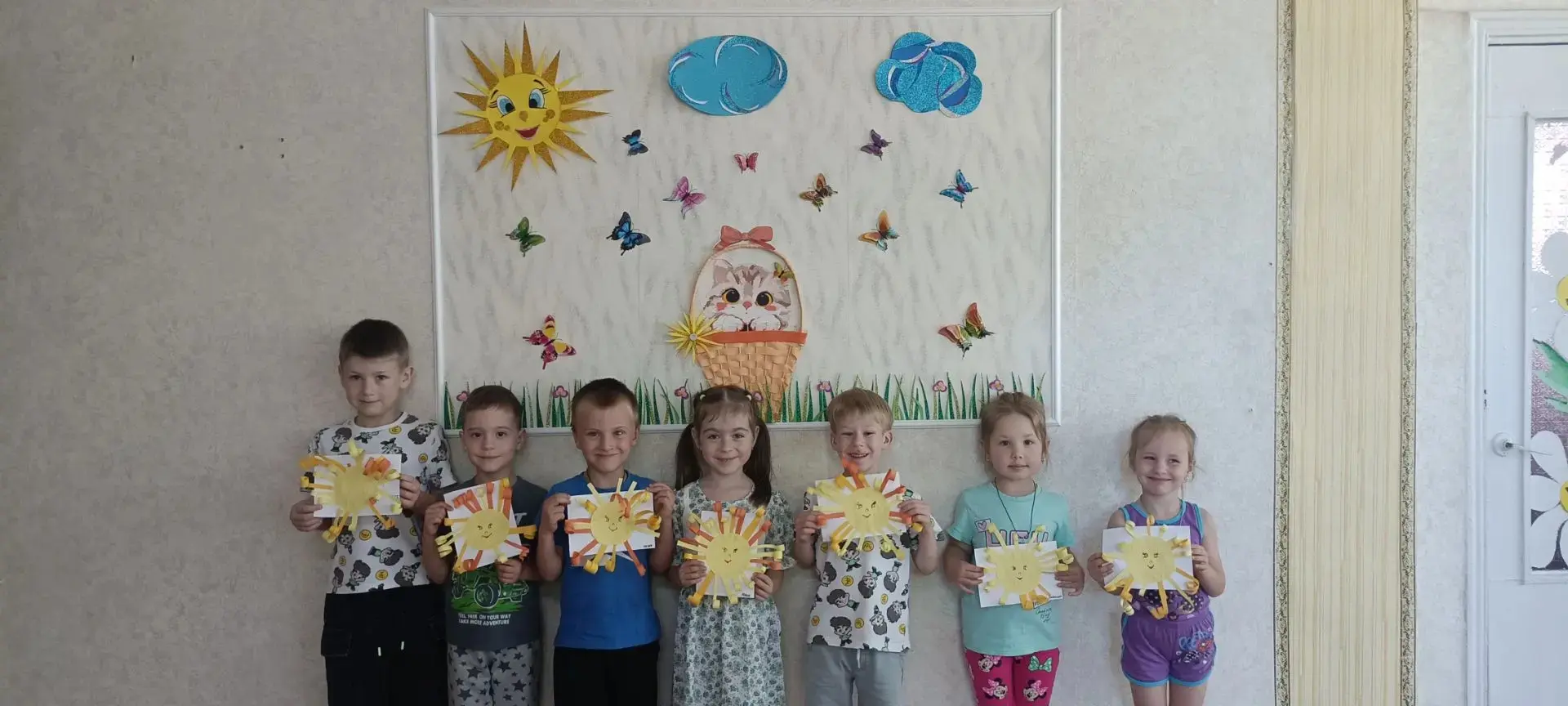 ☀️ 1 июля — Праздник солнца и тепла! ☀️

Сегодня, 1 июля, в средней группе «Колокольчик» было по-нас