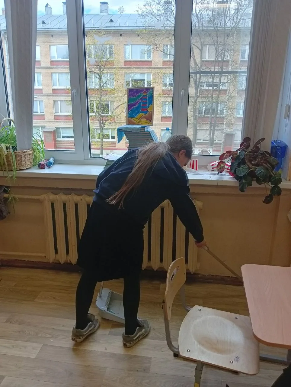 Школьный субботник - всегда весело потому что нет уроков!