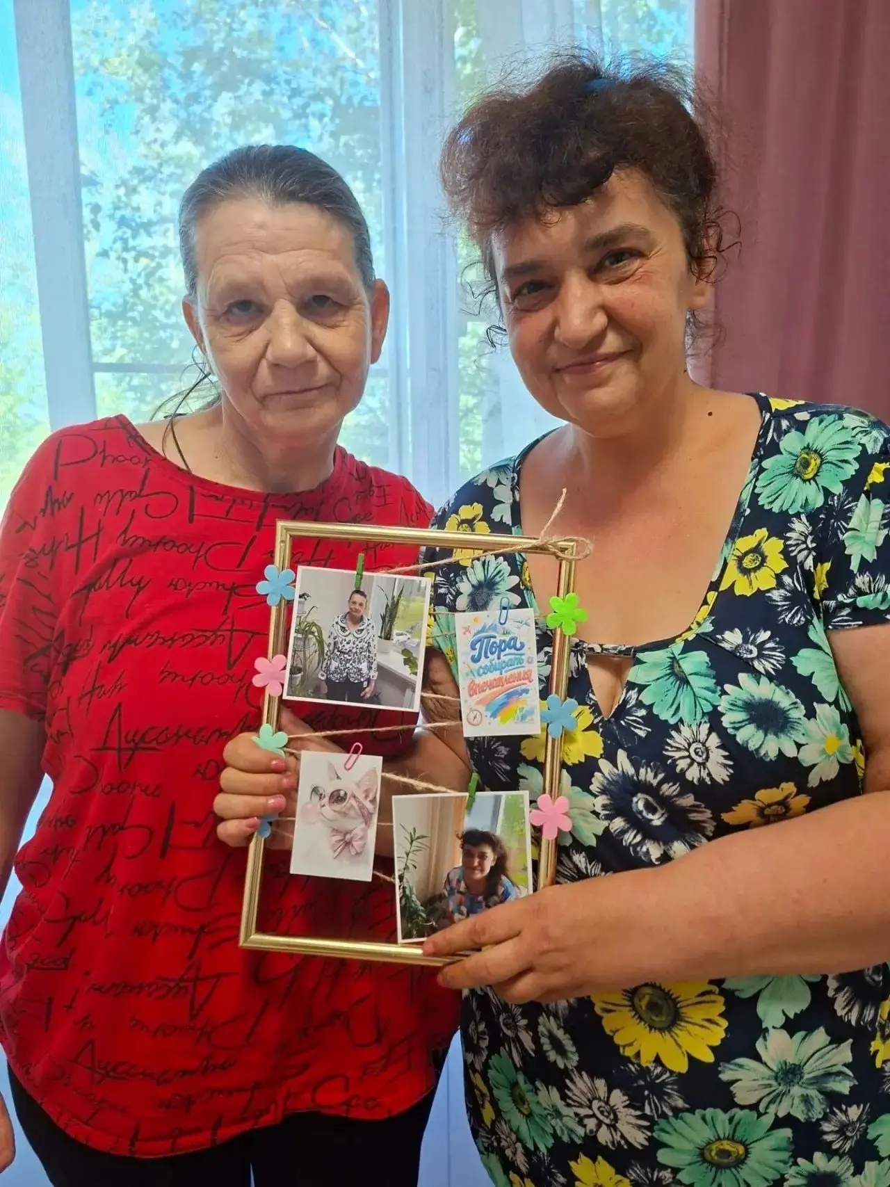 Сегодня наша мастерская превратилась в уголок скрапбукинга, где рождались красивые рамк...