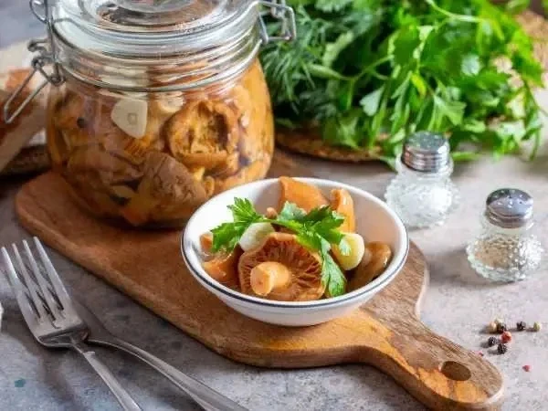 РЫЖИКИ НА ЗИМУ, ГОРЯЧИЙ СПОСОБ МАРИНОВКИ