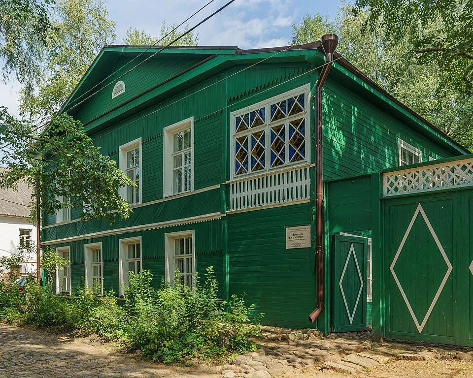 Город, где до сих пор слышны голоса Карамазовых