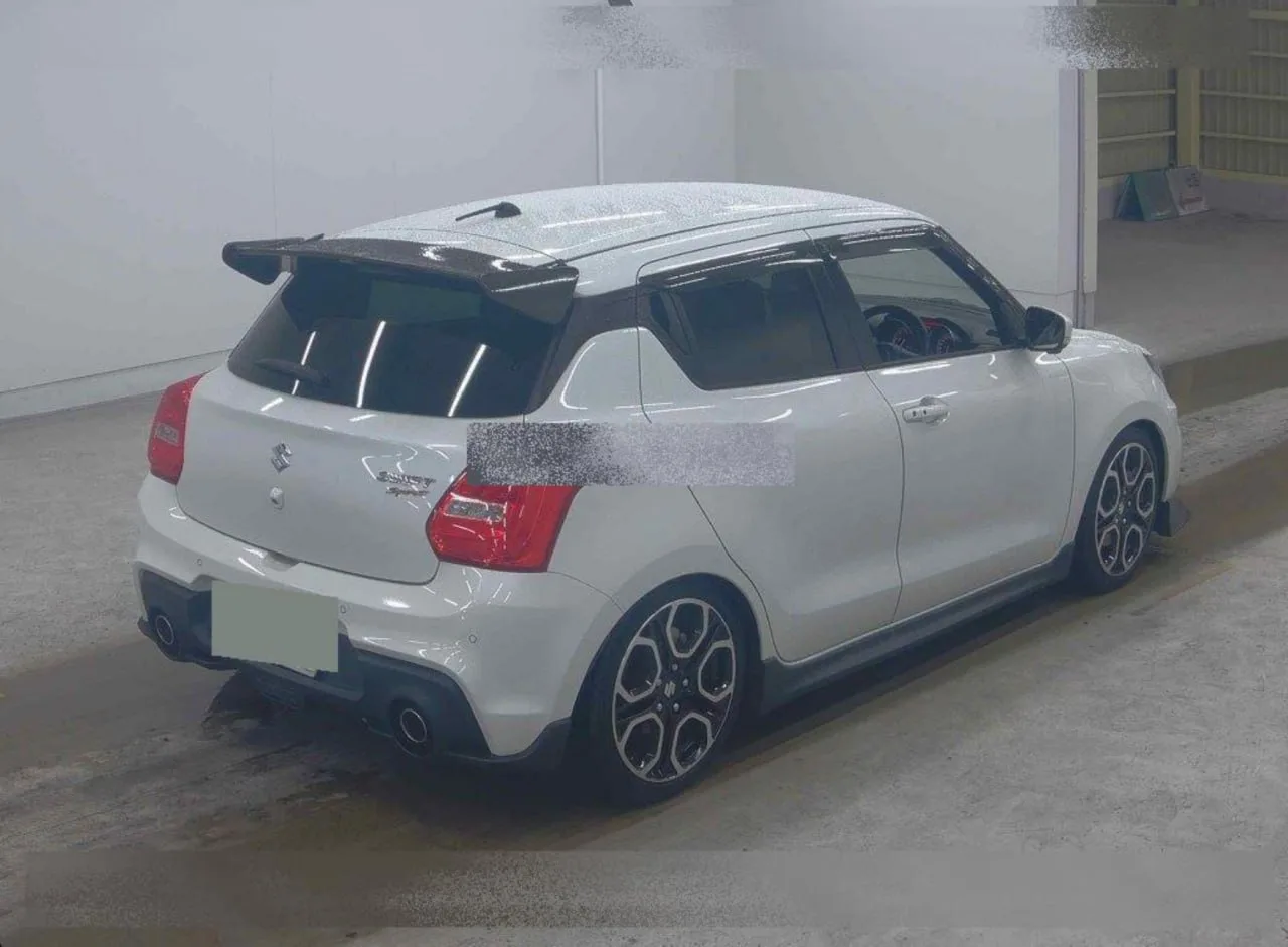 На стоке в Японии.  SUZUKI SWIFT SPORT 2021  Комплектация — SPORT Пробег — 81 тыс.км Оценка аукциона