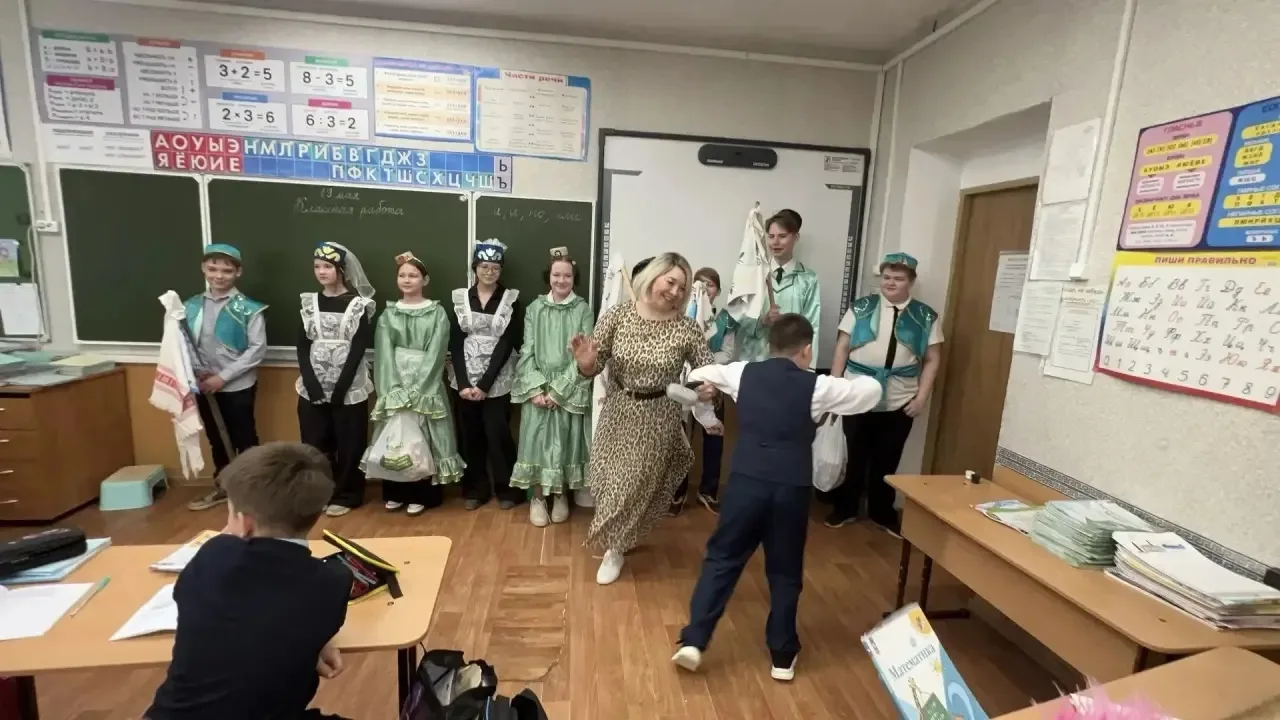 🎉 **Сабантуй в нашей школе: веселье, традиции и подарки!**