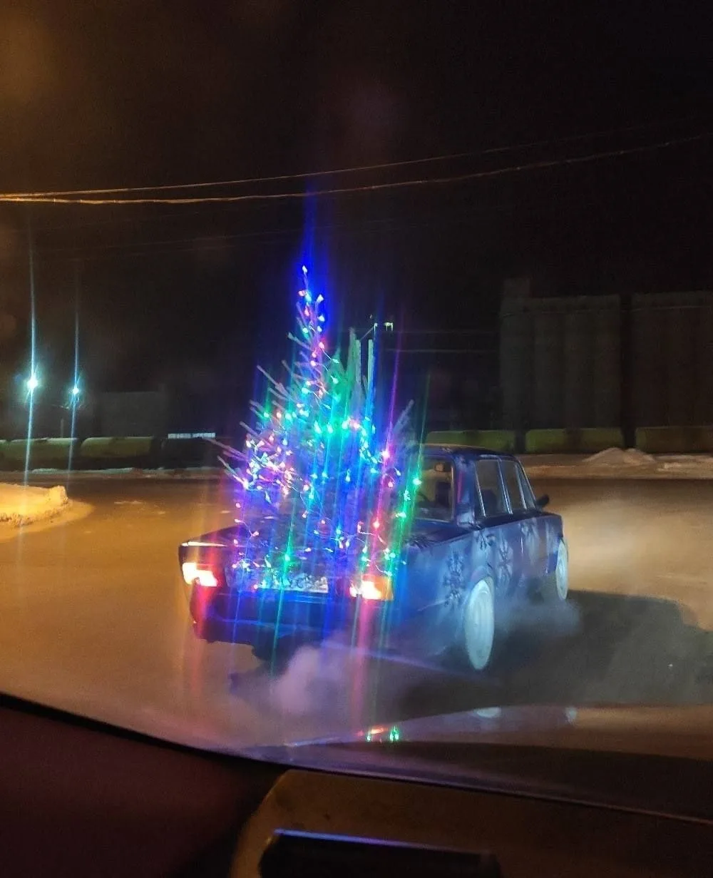 С Наступающим, дорогие друзья😍