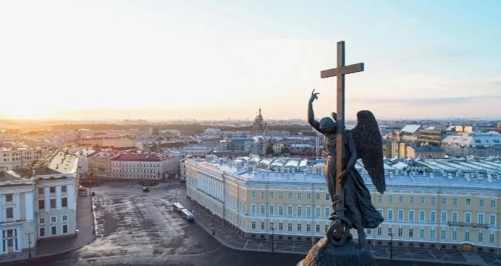 Кажется, зима в Петербурге решила сдать ключи досрочно! Синоптики обещают, что к 15 мар...