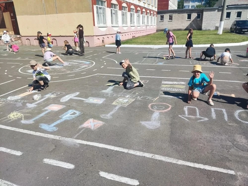 🎨Сегодня в нашем лагере царило настоящее творчество. Ребята приняли участие в конкурсе рисунков на 