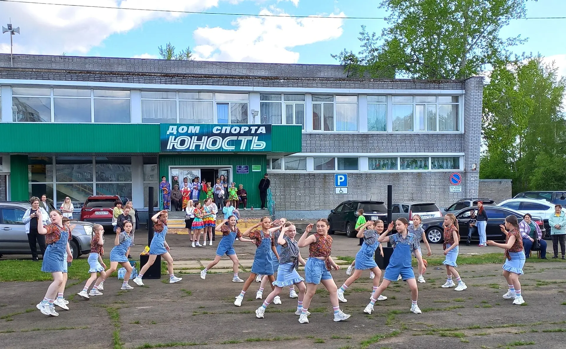 В Усть-Илимске прошёл семейный праздник добрых соседей