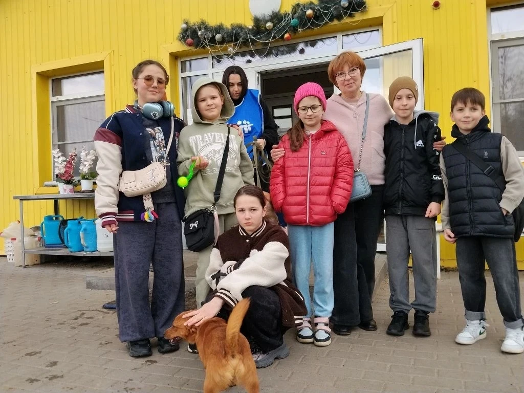 💚 #ДобраяСуббота: урок доброты 💚  В субботу ученики 3 «В» класса вместе с классным руководителем Гай