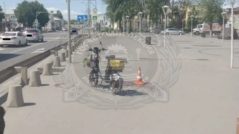 ⚠️Пенсионерка на электровелосипеде протаранила подростка на тротуаре