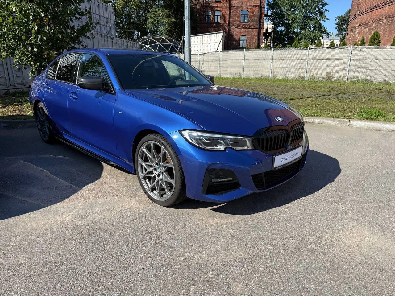 BMW 320i