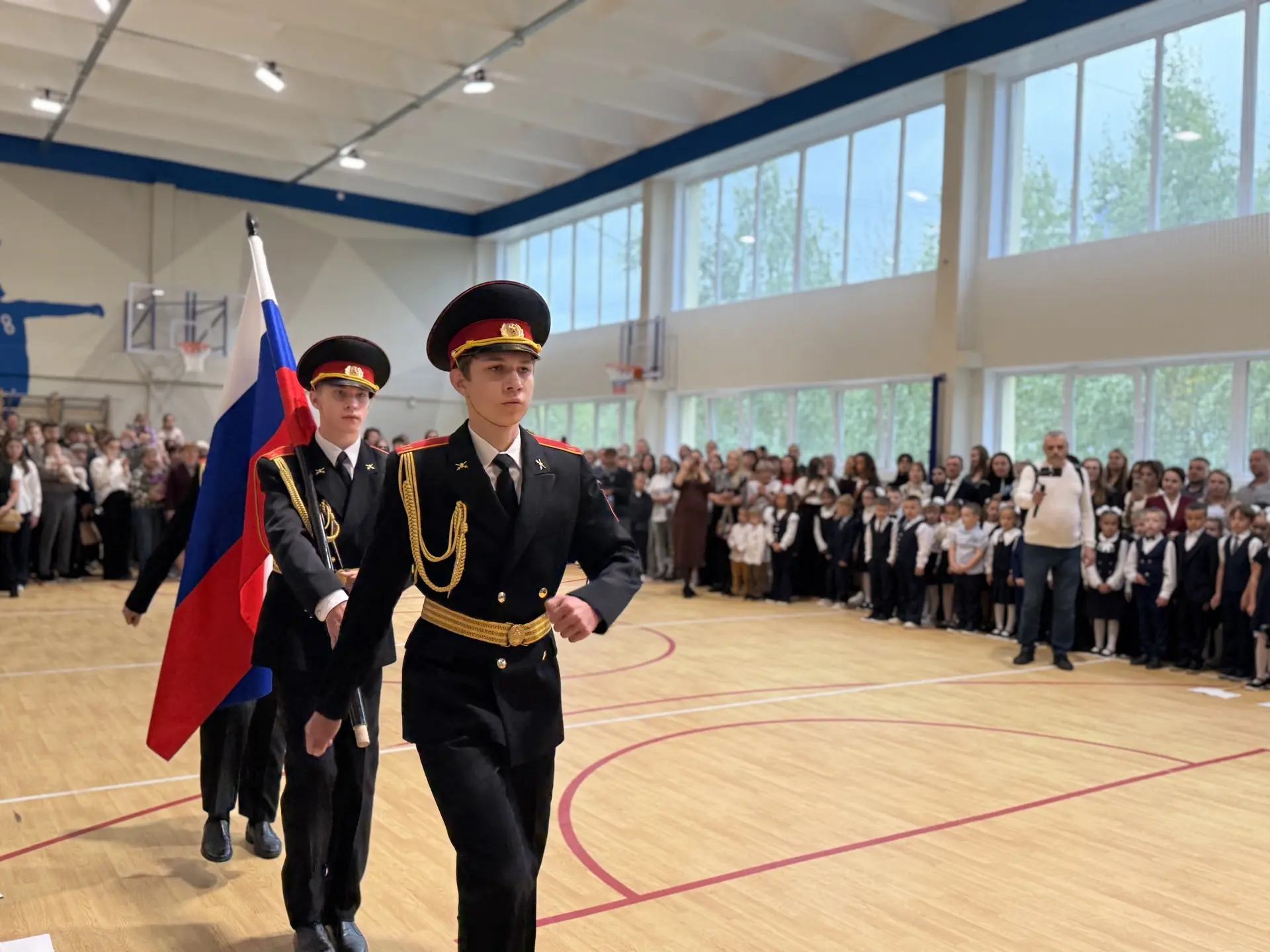🔔Сегодня особенный день для 1200 первоклашек города, они делают первые шаги в мир боль...