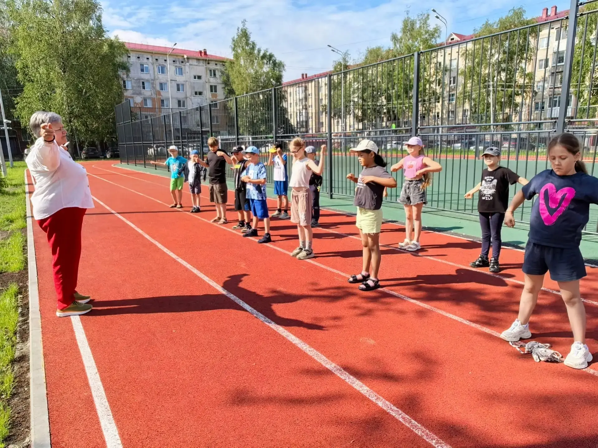 🎉 Яркий 13-й день в нашем лагере: кино, творчество и танцы на закрытии смены!🎉

Сегодняшний день п