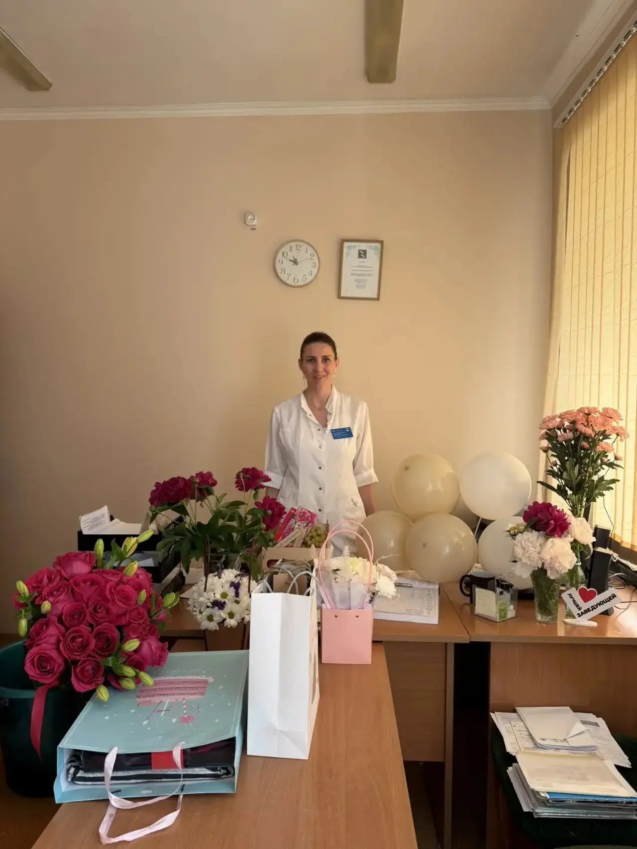 🎉 Поздравляем нашу замечательную заведующую поликлиническим отделением № 5 — Селиверстову Екатерину