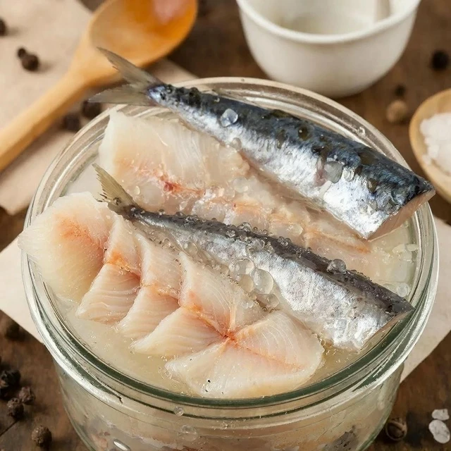 🐟 Мaлосольная гopбуша, скyмбрия и сельдь «Пaльчики oближешь» Идеально просоленная, нежная рыба с тон