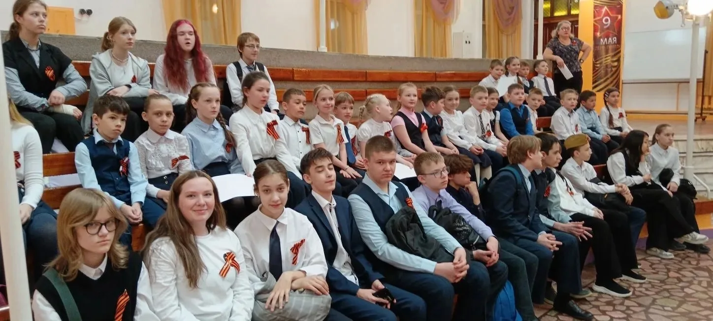 🎖️ В честь 81‑й годовщины Великой Победы в нашей школе прошли уроки мужества!  Ученики пели песни во