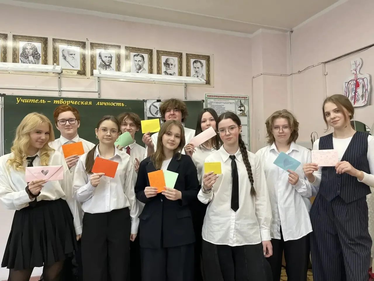 Мечты в конвертах 💌  Месячник по профориентации подходит к концу, поэтому сегодня наши выпускники на