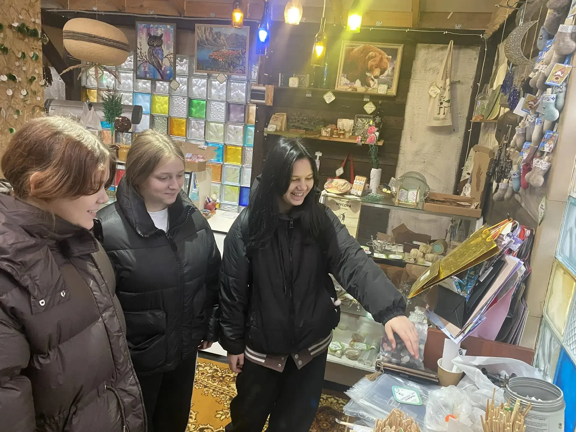 В рамках недели функциональной грамотности 8 декабря ученики 5в, 6в и 7в классов посети...