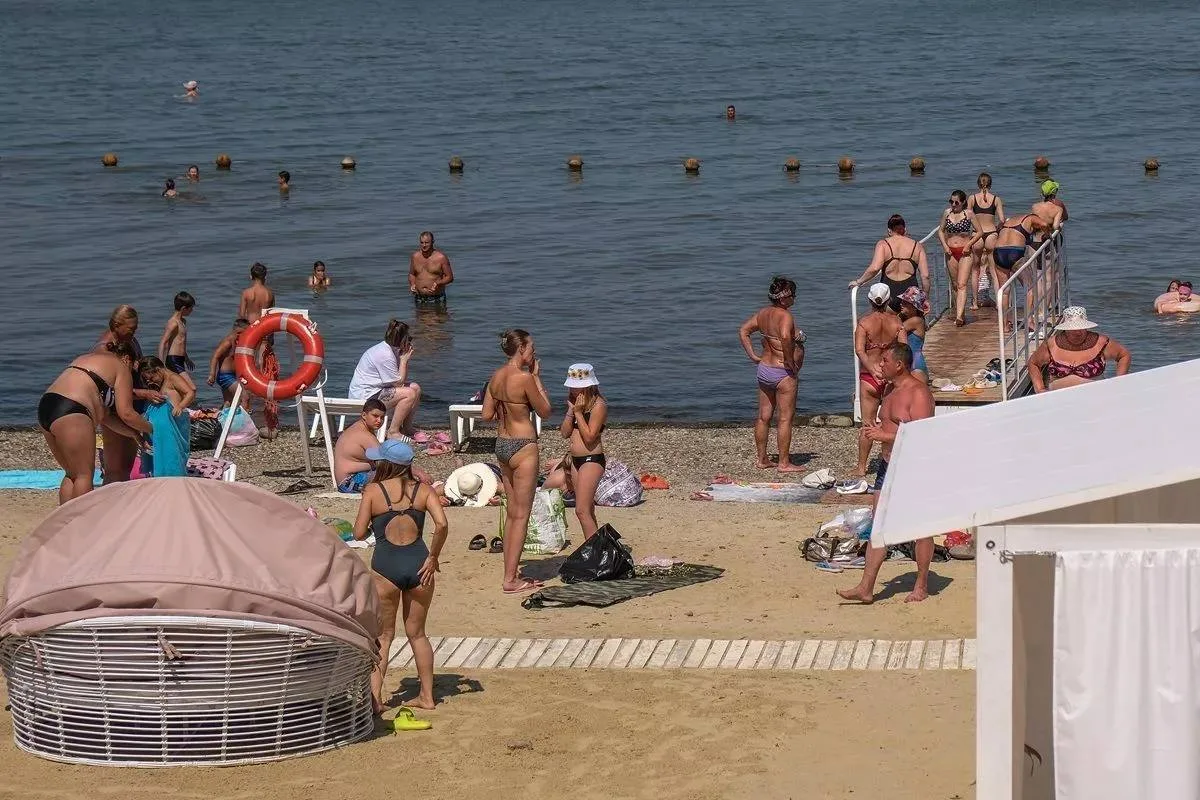 🌊 На каких курортах Краснодарского края самая теплая вода в море. 

Прохлада, накрывшая Краснодарск