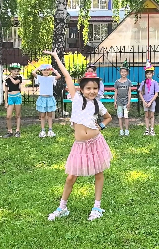 🎩 Фестиваль шляп и панамок: наш творческий бум!