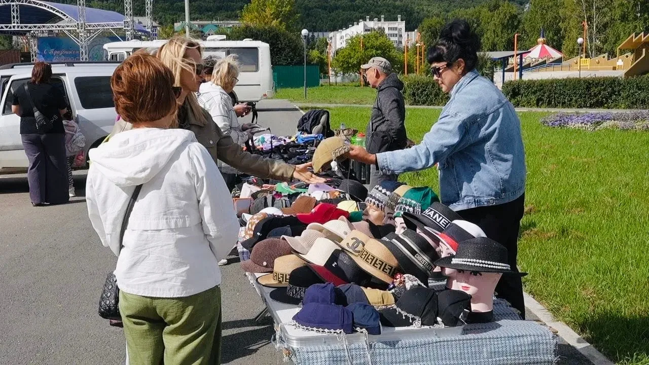 В рамках программы ко Дню города работает ярмарка, где каждый житель нашего города може...
