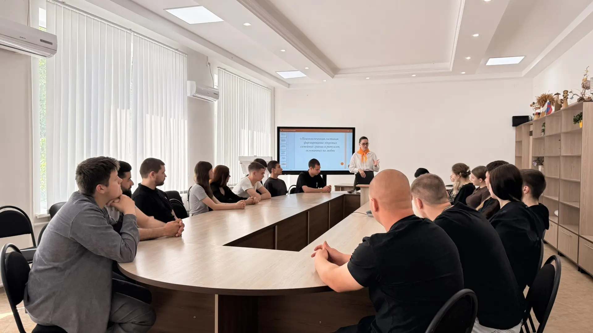 🎓Психологическая гостиная в ХАУ: о любви, семье и ценностях!  📌В Херсонском аграрном университете дл