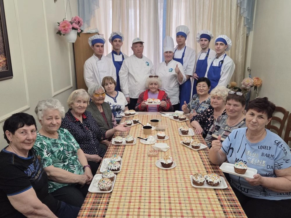 🤲Тепло в ладонях: Пасхальный мастер-класс в Доме ветеранов №1 от студентов и преподава...
