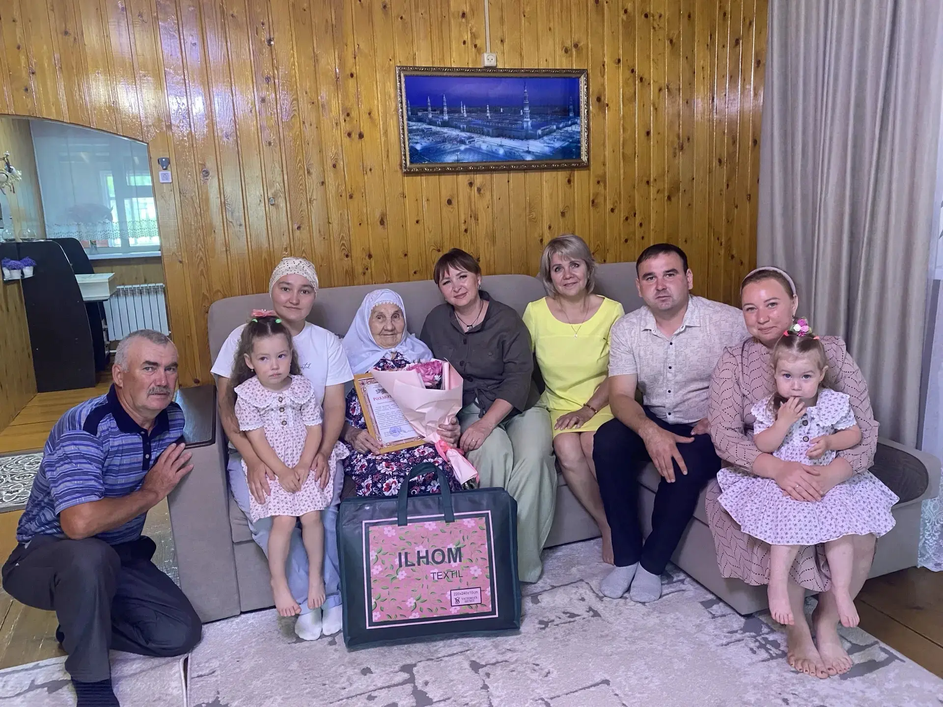 💐 Каенсар авылыннан Мәгъзифә Халикова  90 яшьлек юбилеен билгеләп үтте 

Бүген Каенсар авылында гом
