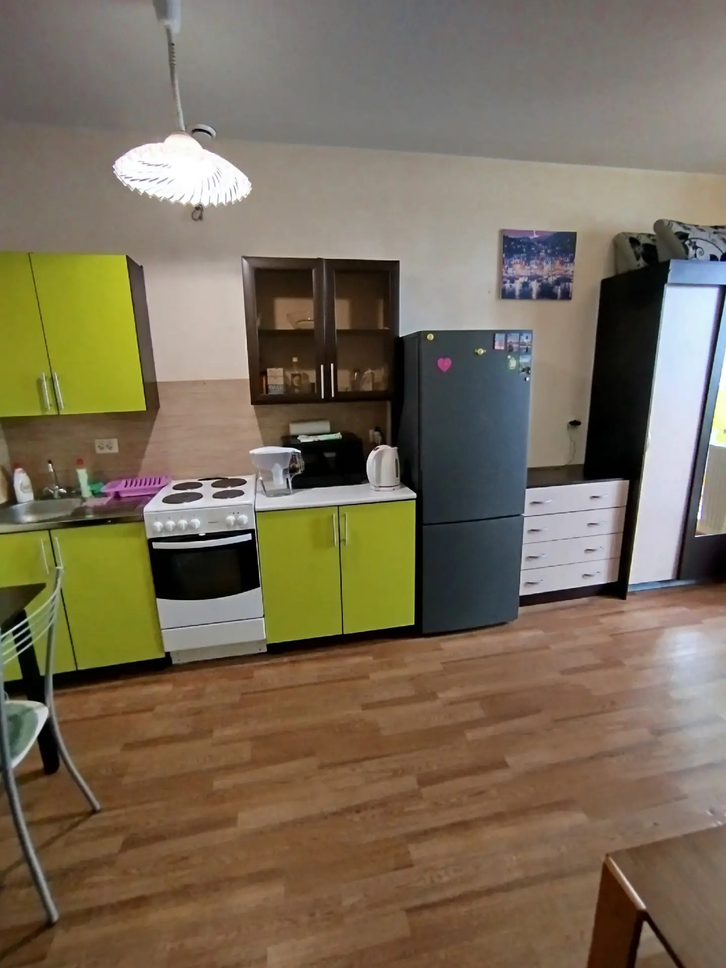 Сдам квартиру -студию по адресу Мурино Охтинская аллея д.8 До метро Девяткино 10 минут ...
