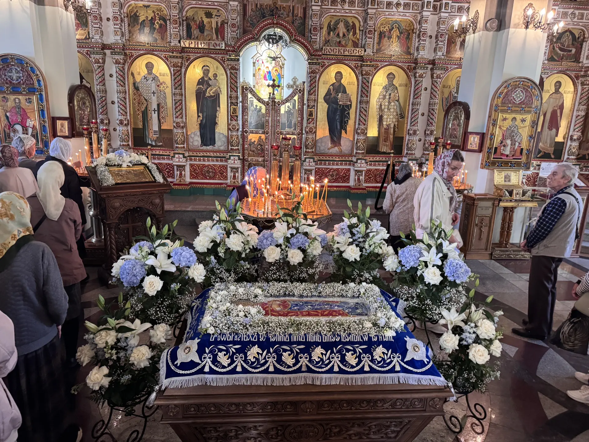 📷  Фоторепортаж с Божественной Литургии в Праздник Успения Пресвятой Богородицы в храм...