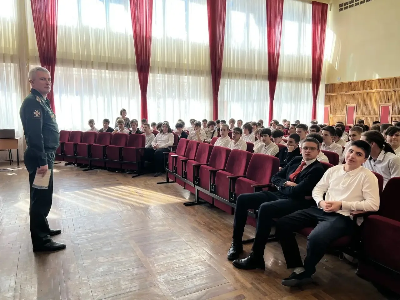 Встреча с профессией💥  📌В МБОУ «Школа-гимназия, детский сад № 25» прошло профориентационное занятие 