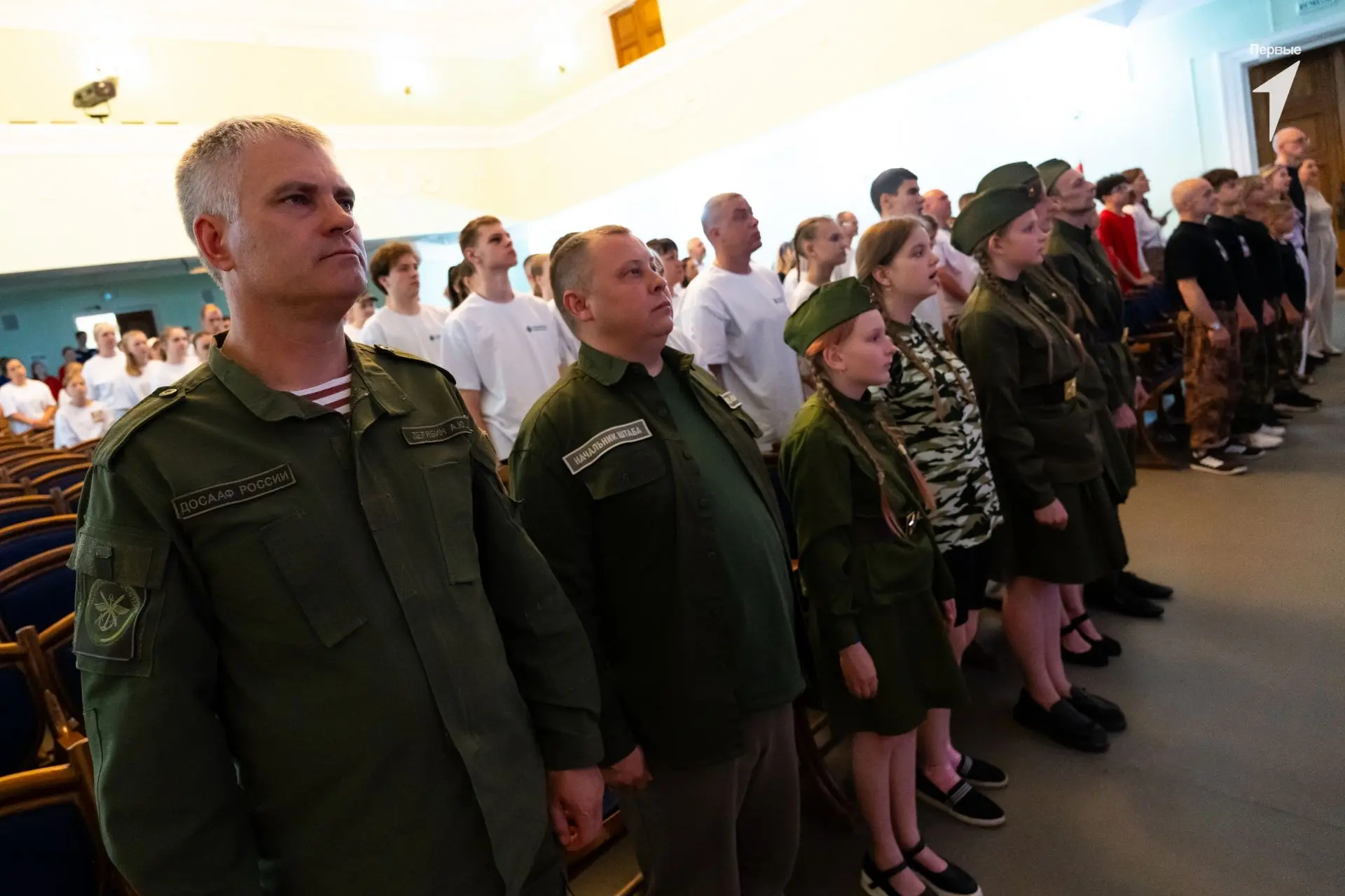Когда семья в строю - победа не за горами!

В минувшие выходные Дом культуры «Косогорец» собрал учас