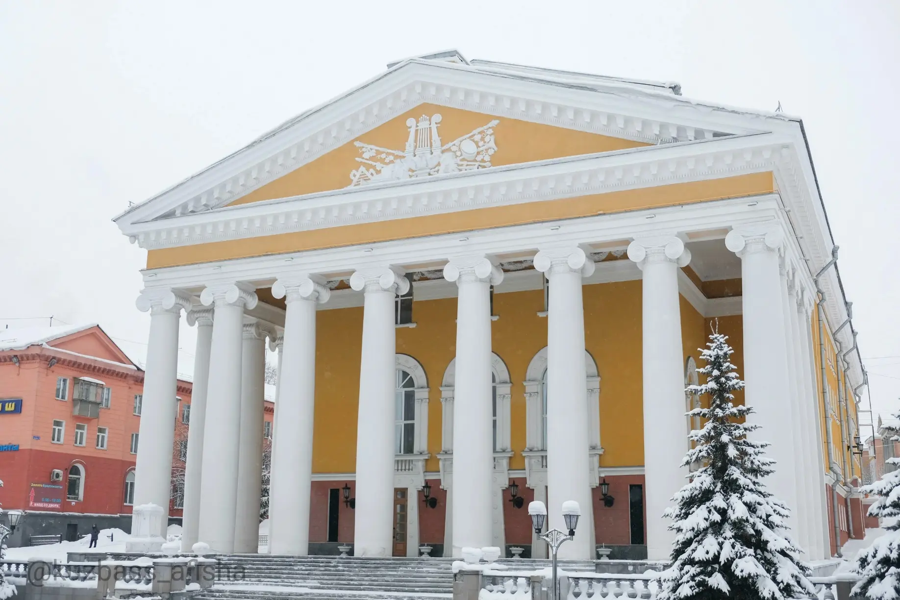 Закрытие театрального сезона в Прокопьевске
Спектакль «Лекарь поневоле»

✔ Закрытие 80-го театрально