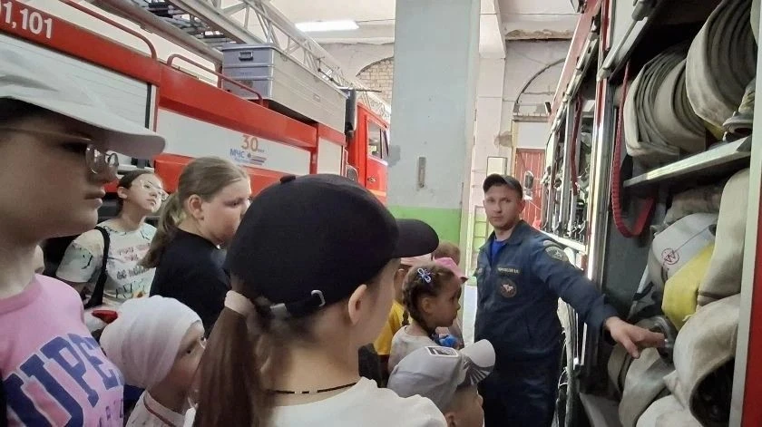 Летние деньки продолжаются в лагере «Радуга»
Сегодня наша дружная семья согласно легенде снова превр