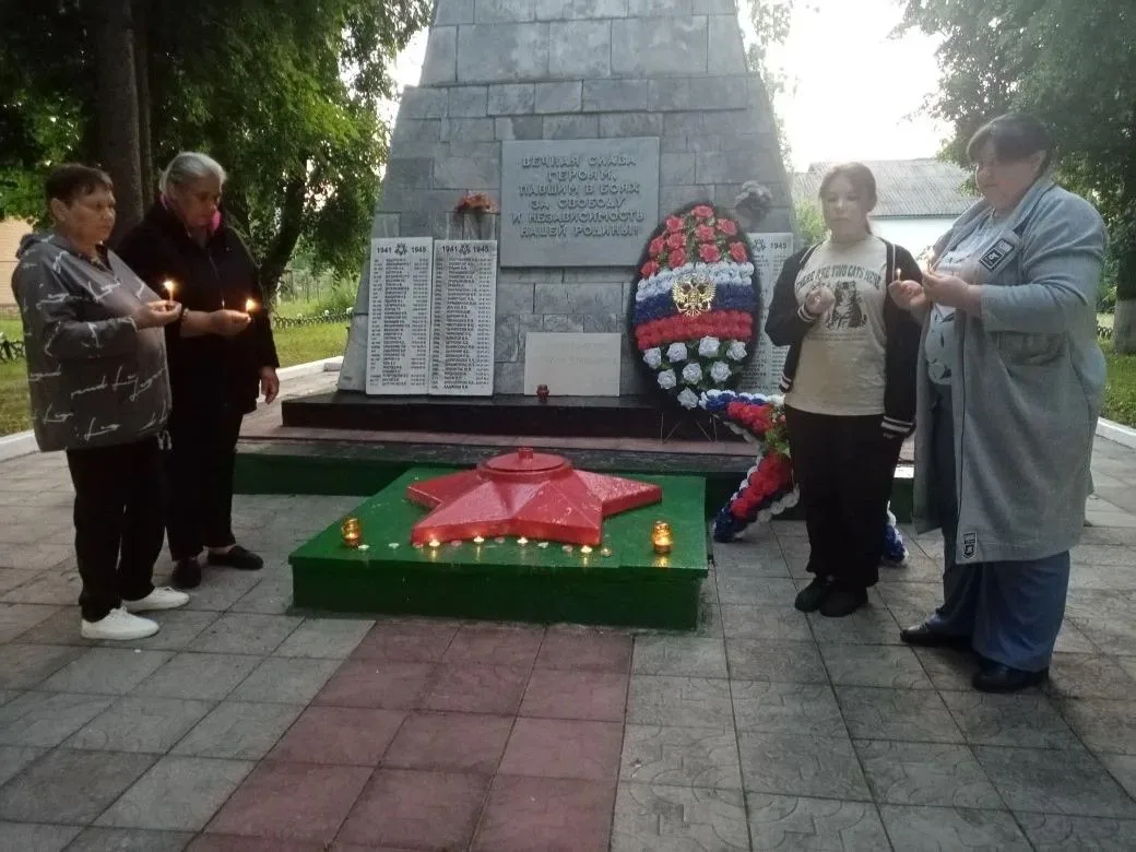 🕯 День памяти и скорби в нашем пришкольном лагере

Сегодня для наших воспитанников — особенный день