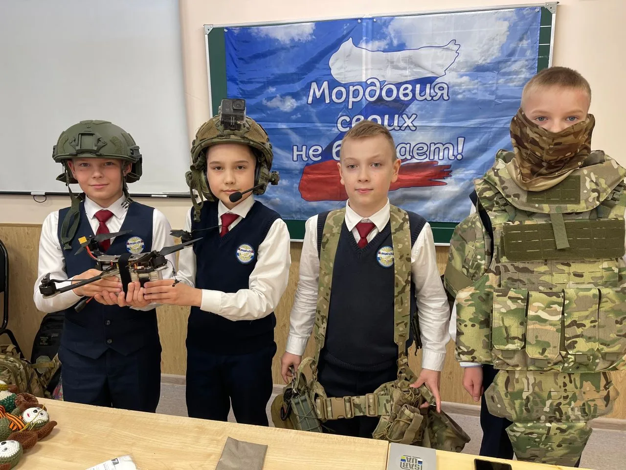🧡Встреча с волонтёрами: урок патриотизма и поддержки 🧡  📍 В Лицее №26 прошла необычная и очень важна