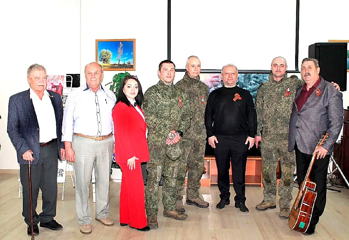 СТИХИ КУБАНСКОГО ПОЭТА ВПЕРВЫЕ ПРОЗВУЧАЛИ НА ПРОХОРОВСКОМ ПОЛЕ   Краснодарский поэт и публицист, лау